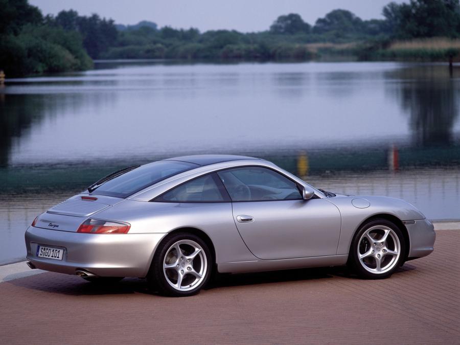  Porsche 911 Targa 2001 года  (фото 17 из 50)